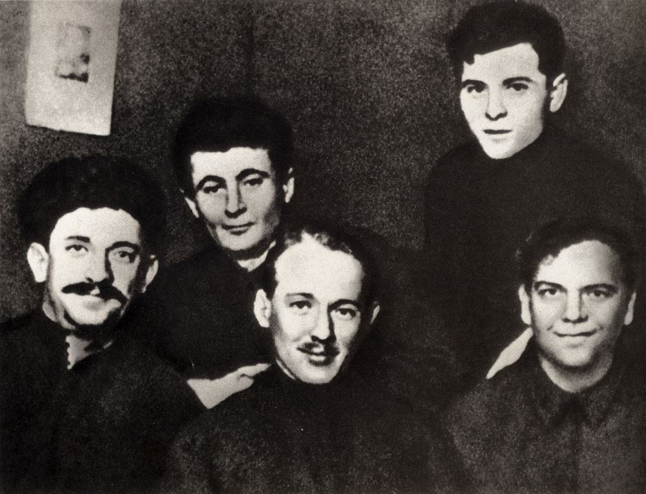 Слева направо: В. Ставский, М. Светлов, М. Шолохов, Г. Кац, А. Бусыгин