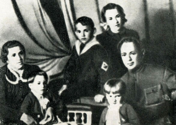 Рис. 13. Семейная фотография. Накануне Великой Отечественной войны